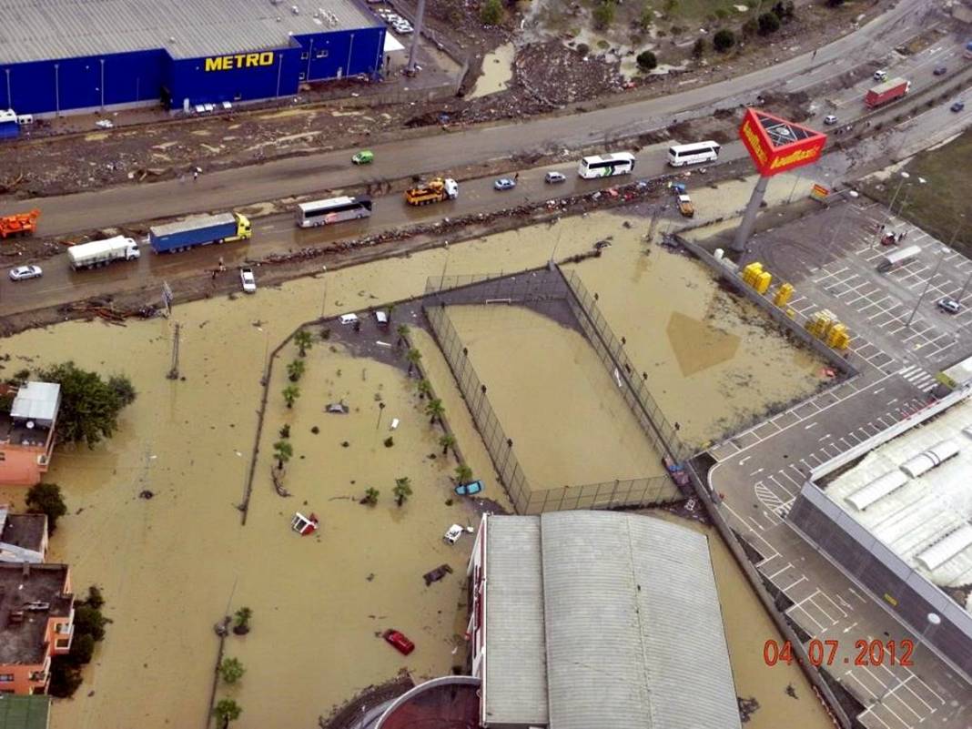 12 kişi ölmüştü! Mühendislik hatası olarak anılan köprü 23 yıl sonra yenileniyor 1